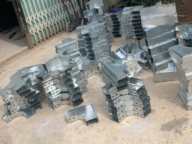 Phụ kiện thang máng cáp và những điều cần biết